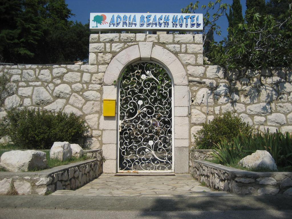 Adria Beach Guest House Novi Vinodolski Ngoại thất bức ảnh