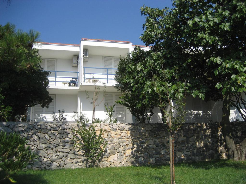 Adria Beach Guest House Novi Vinodolski Phòng bức ảnh